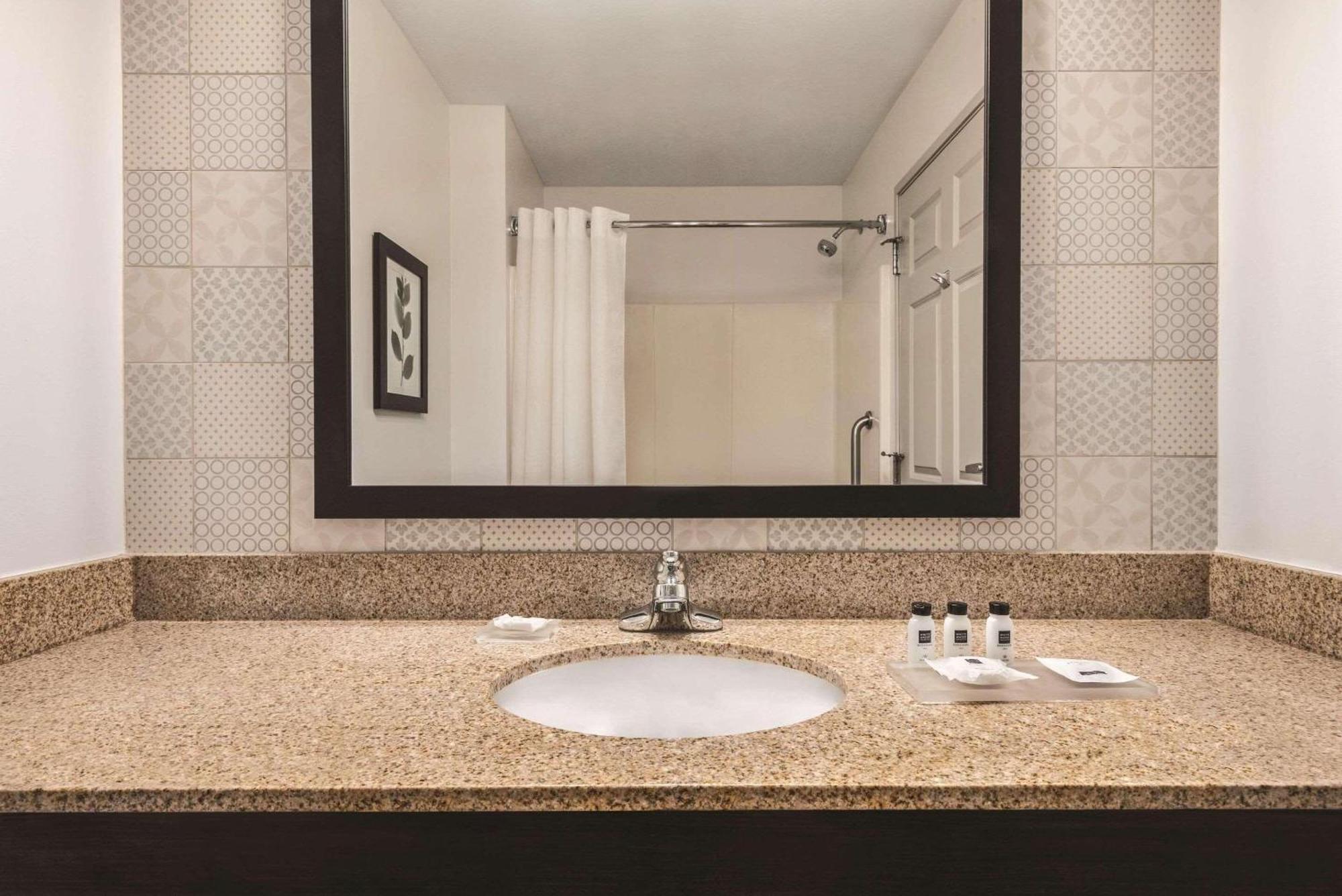 Country Inn & Suites By Radisson, Green Bay East, Wi エクステリア 写真