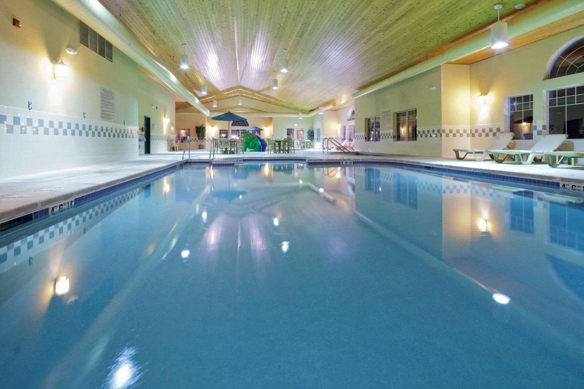 Country Inn & Suites By Radisson, Green Bay East, Wi エクステリア 写真